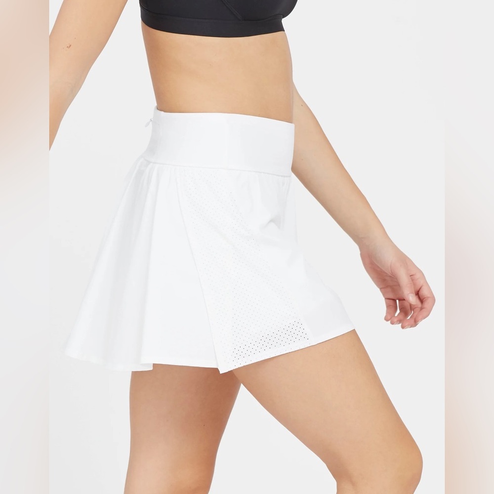 SPANX white the get moving skort - Picture 2 of 11